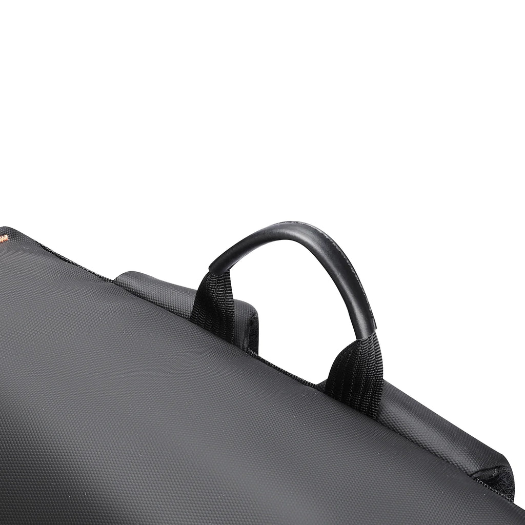 CapaFlex: Expandable Capacity Everyday Backpack 22L to 29L