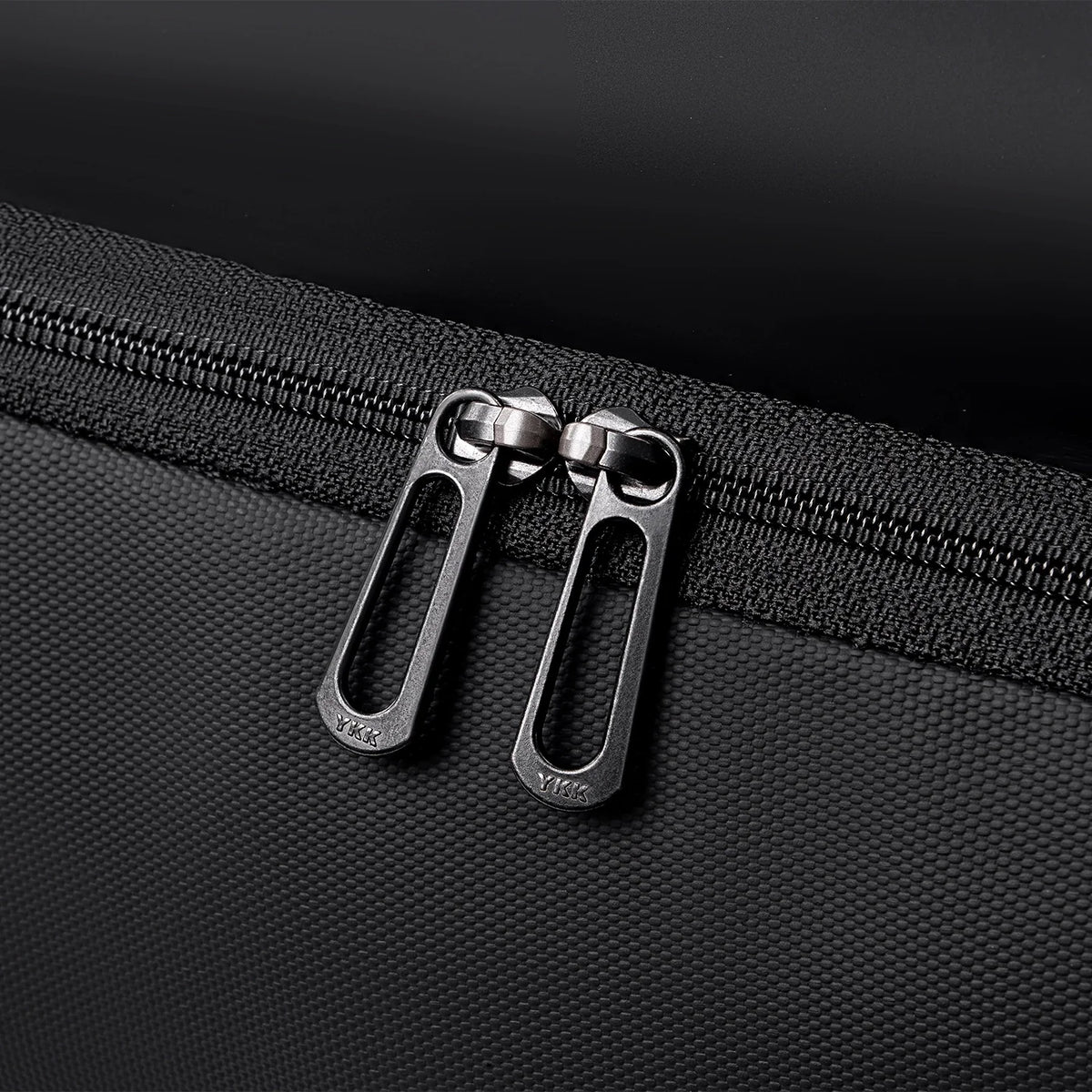 Compacto Pro: MarkRyden Top Seller Futuristic Design Simple Large Capacity Daily Backpack