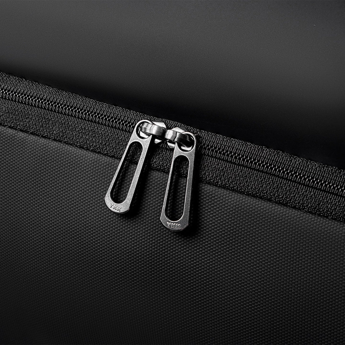 Compacto Pro: MarkRyden Top Seller Futuristic Design Simple Large Capacity Daily Backpack