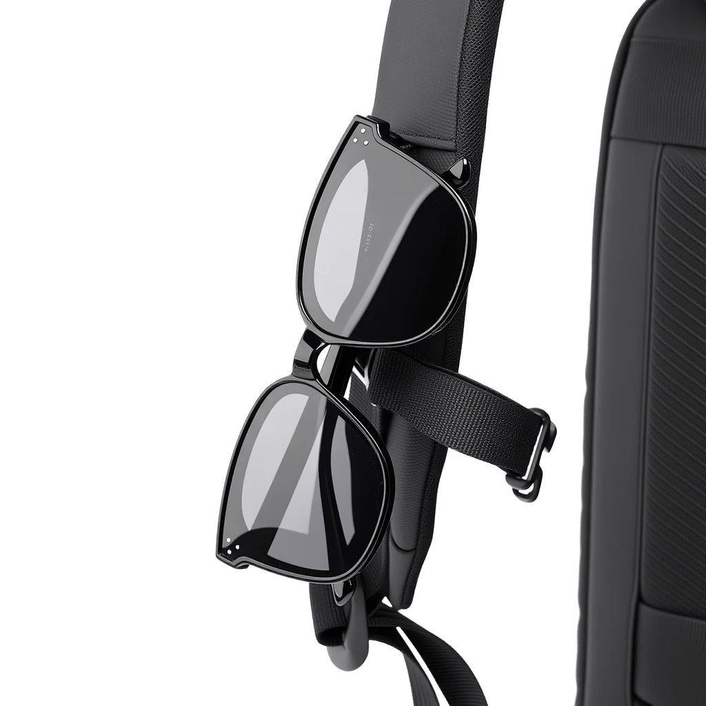 TechVault: 17.3 Inch Laptop Backpack with 900D Film-Protected Fabric for Professionals