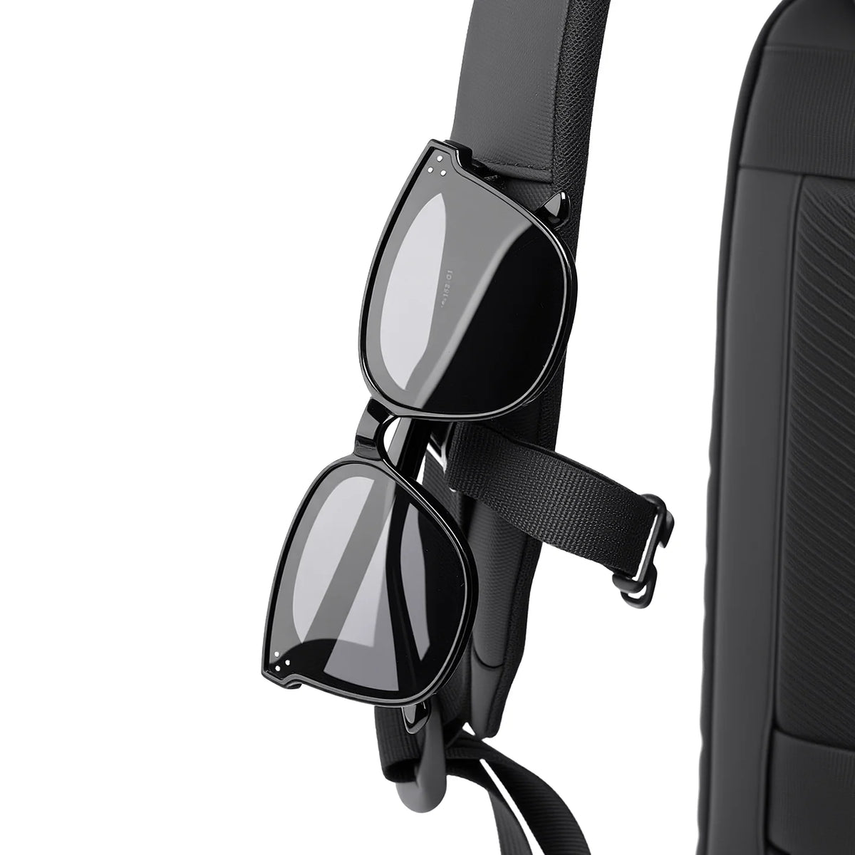 TechVault: 17.3 Inch Laptop Backpack with 900D Film-Protected Fabric for Professionals