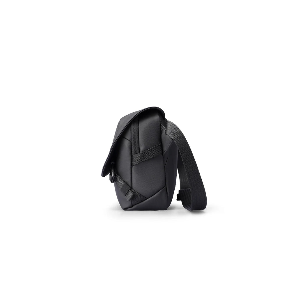 GameFlow: 500g Waterproof Switch Sling Bag for Urban Gamers