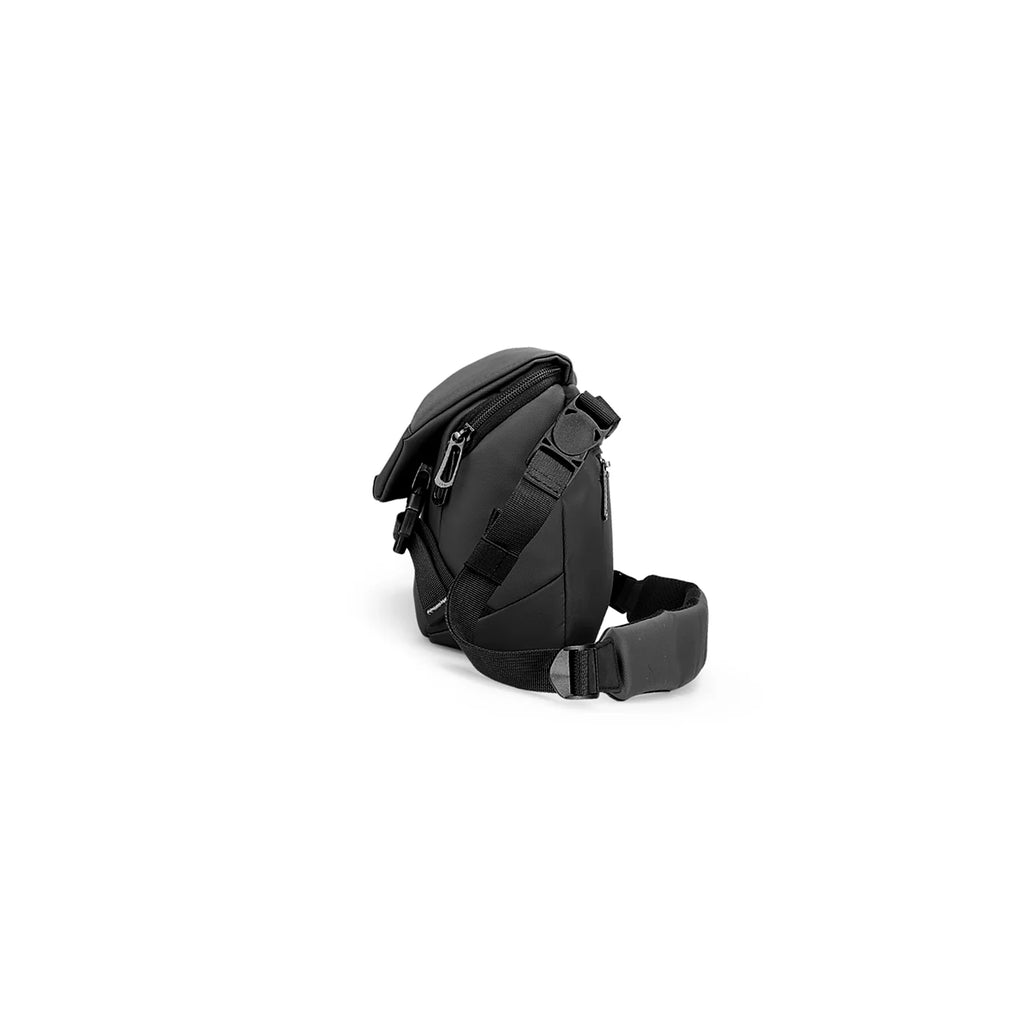 Harvey: Leather Waterproof Multifunction Messenger Bag