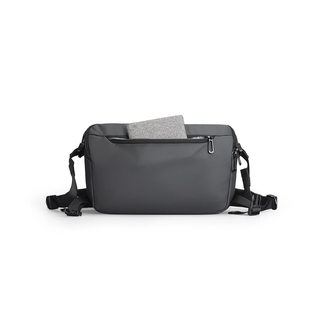 Harvey: Leather Waterproof Multifunction Messenger Bag