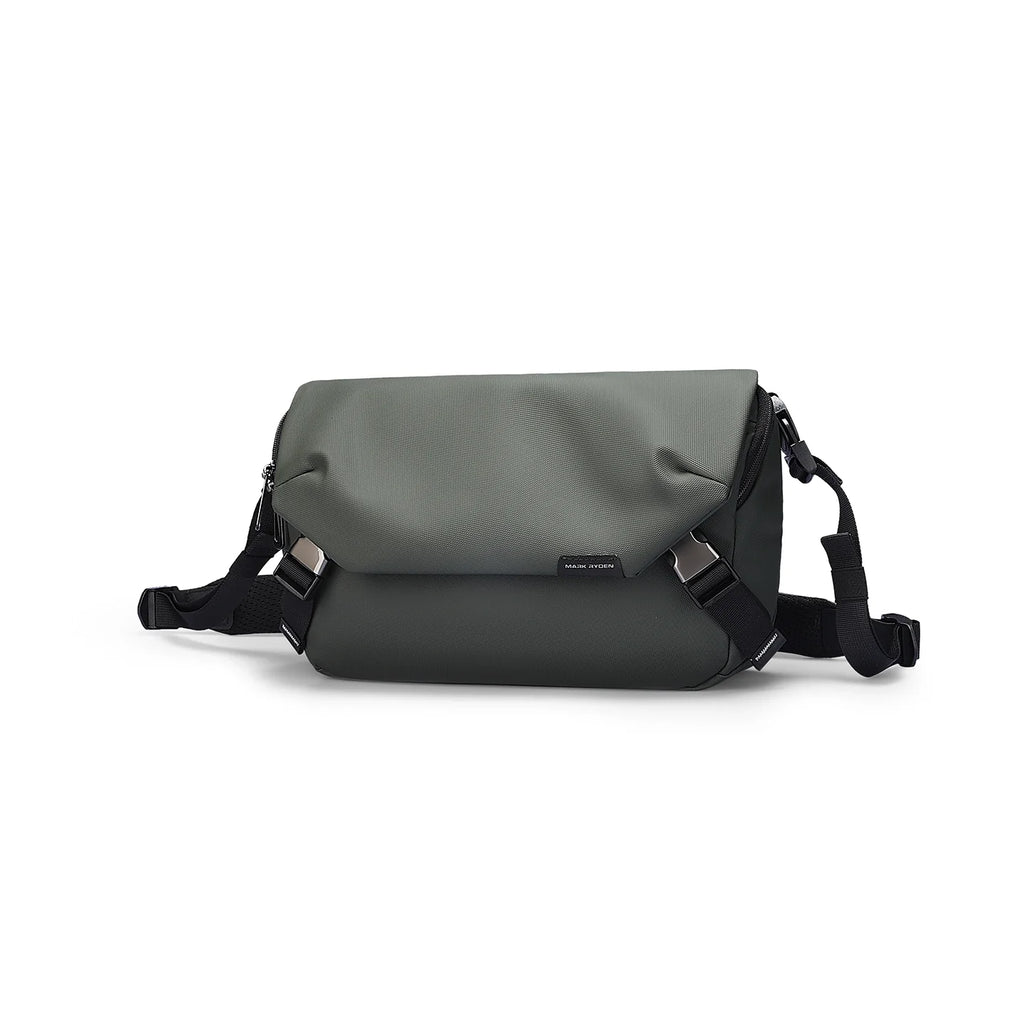 Harvey: Leather Waterproof Multifunction Messenger Bag