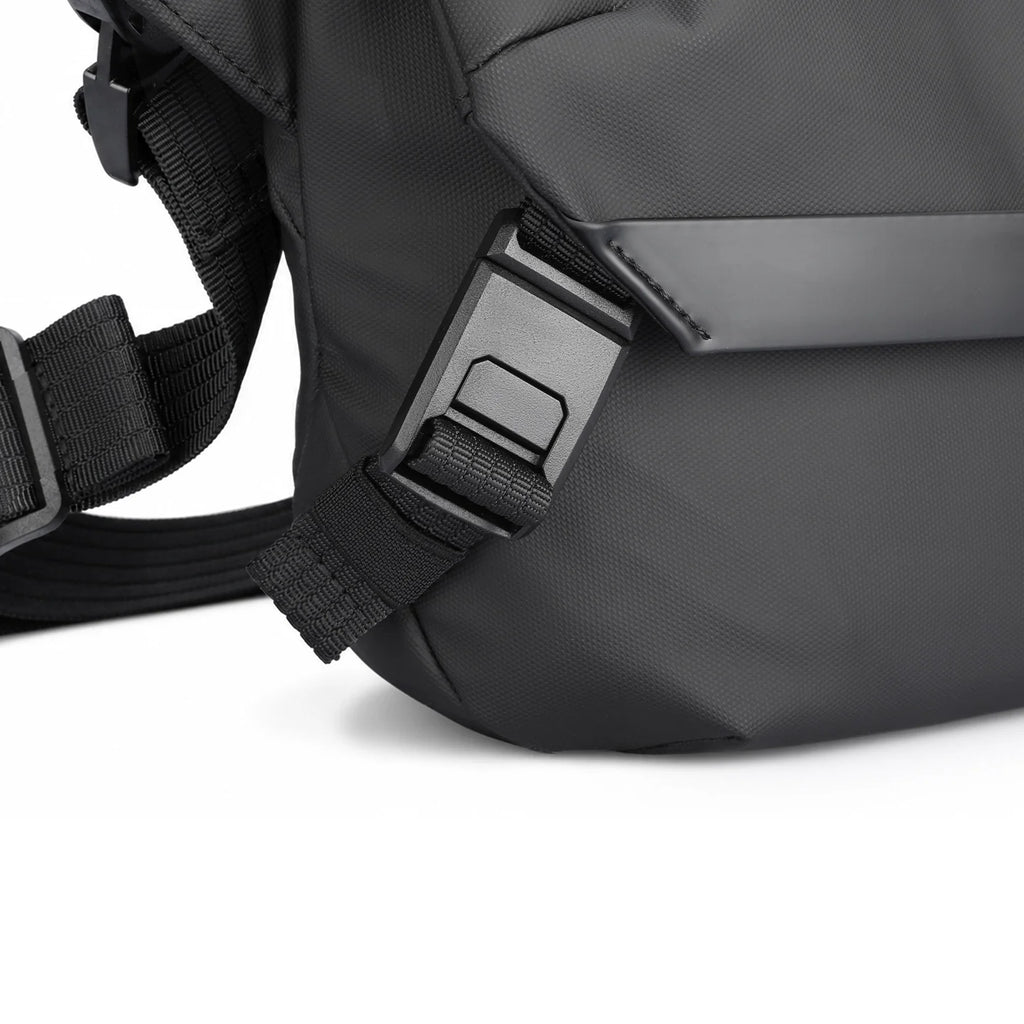 Mailman: Youthful Fashionable Snd Energetic Messenger Bags