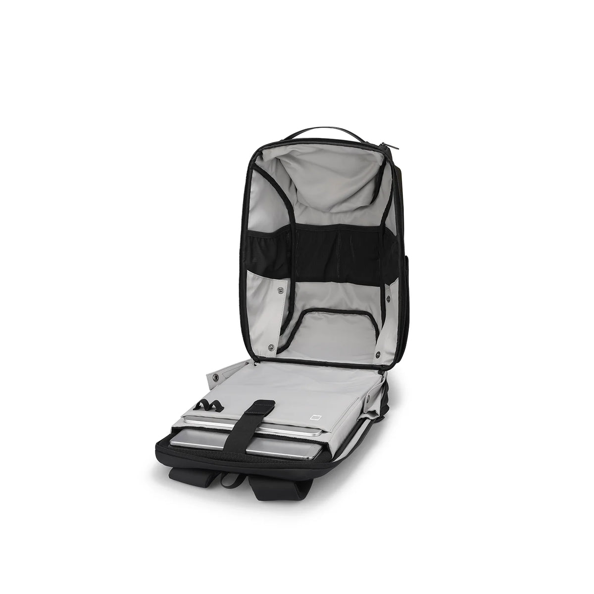 Polycom 2nd: Waterproof Backpack with Built-in USB for Travelling