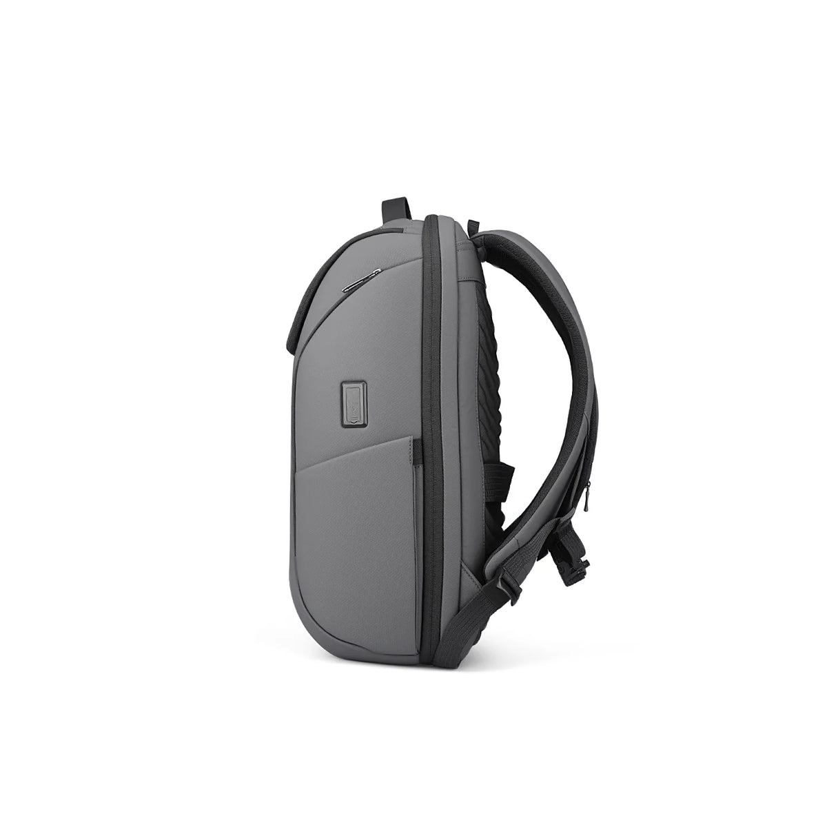Polycom 2nd: Waterproof Backpack with Built-in USB for Travelling