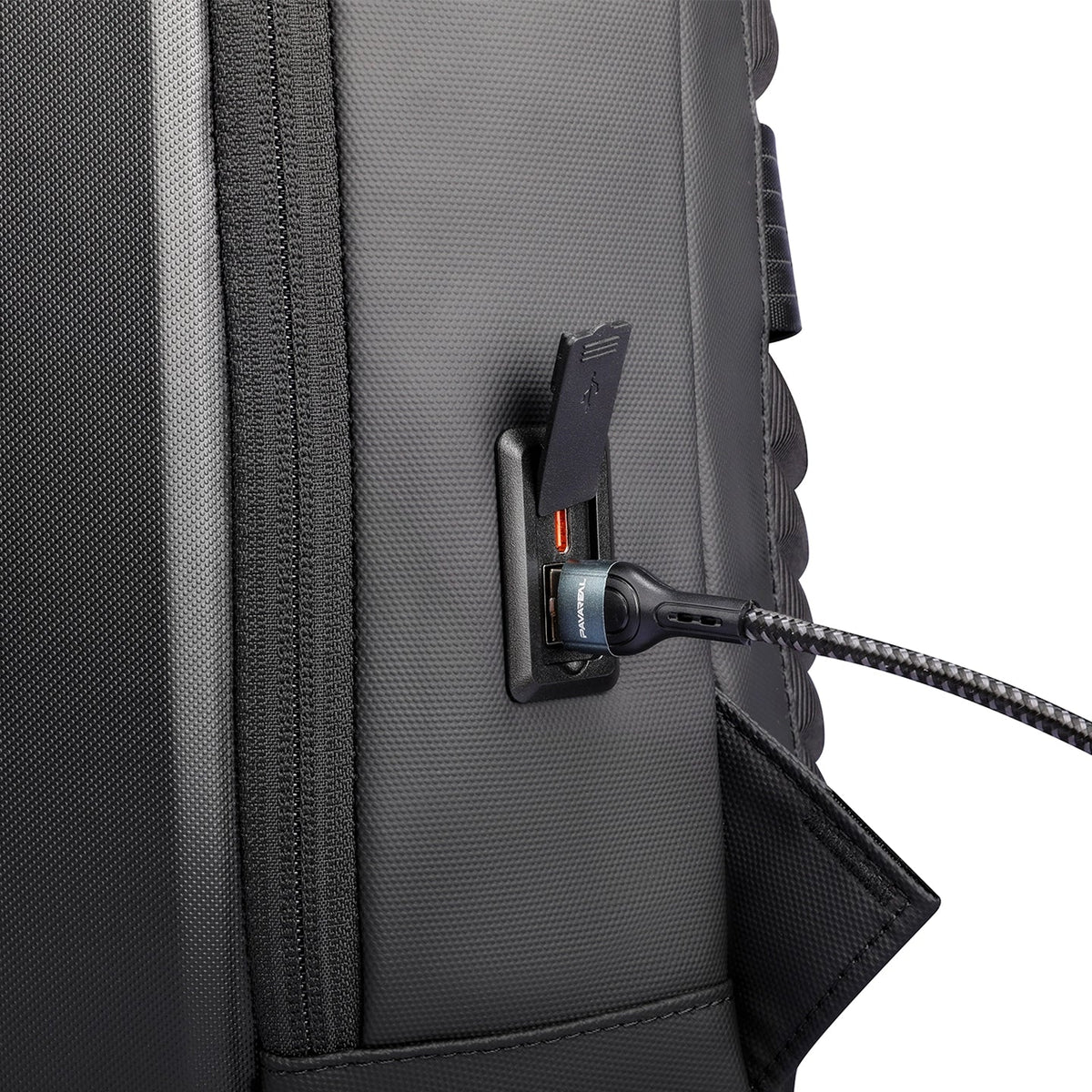 Polycom: Plan Your Day Comfortably With a Versatile Backpack