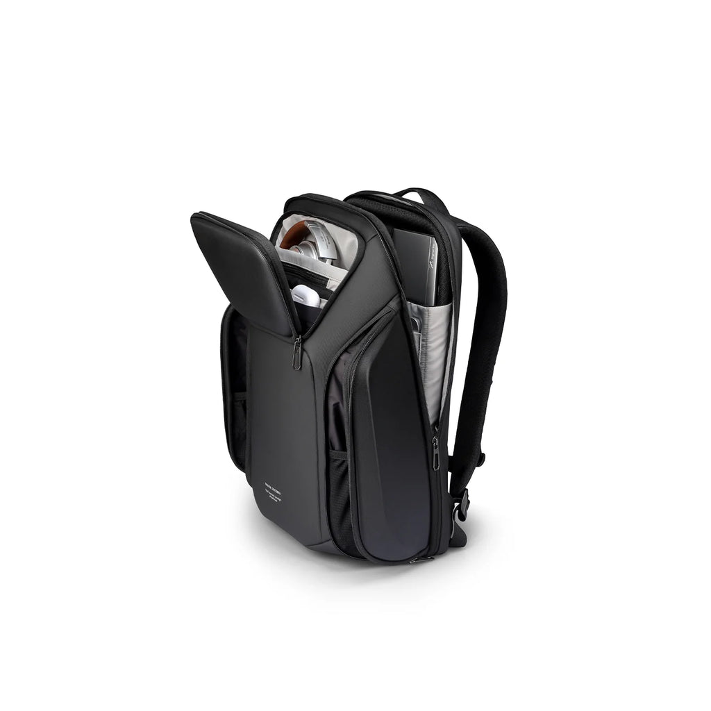 Polycom: Plan Your Day Comfortably With a Versatile Backpack