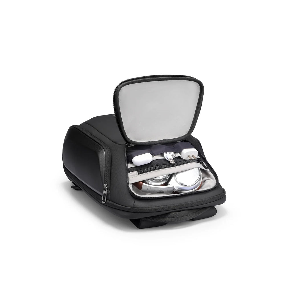 Polycom: Plan Your Day Comfortably With a Versatile Backpack