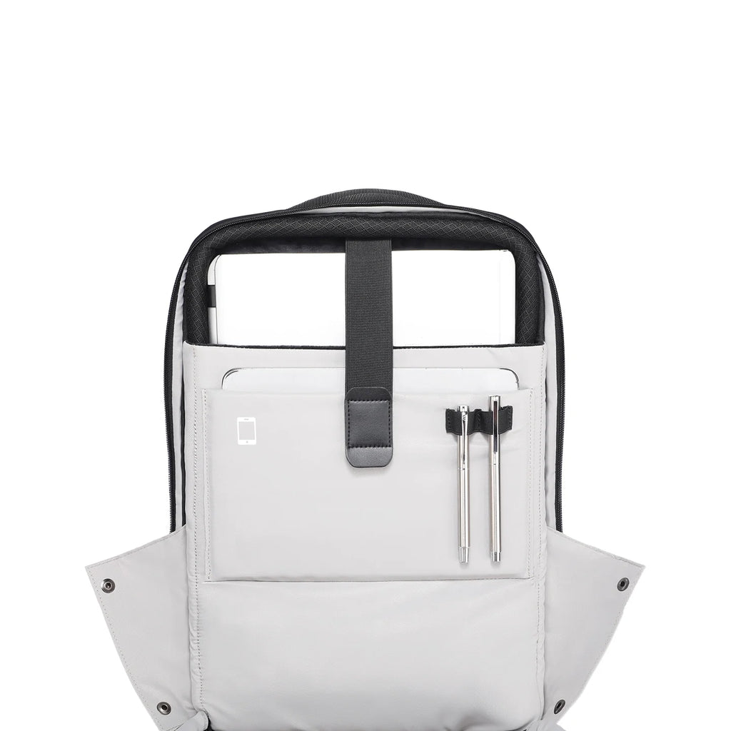 Polycom: Plan Your Day Comfortably With a Versatile Backpack