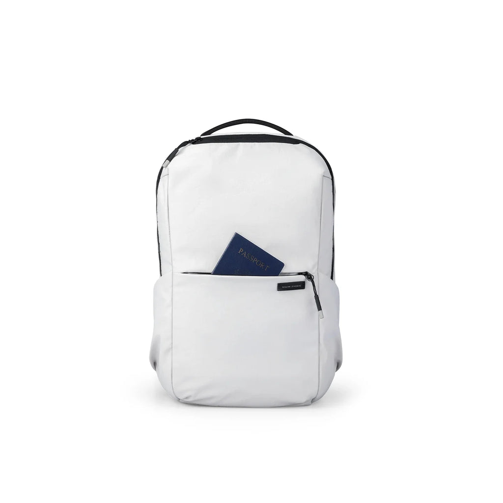 Summer Mist: Beat the Heat - Cool and Ultra-light Backpack for Every Adventure