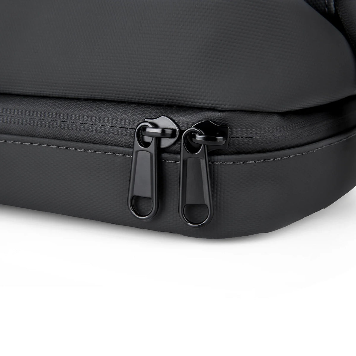 Switchstorage V: Toiletry Bag with Wet and Dry Areas for Modern Travelers