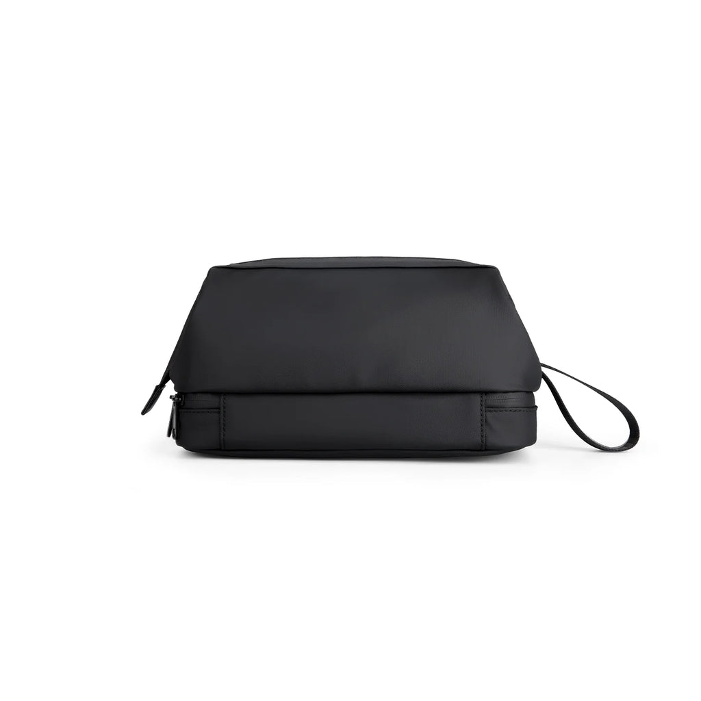 Switchstorage V: Toiletry Bag with Wet and Dry Areas for Modern Travelers