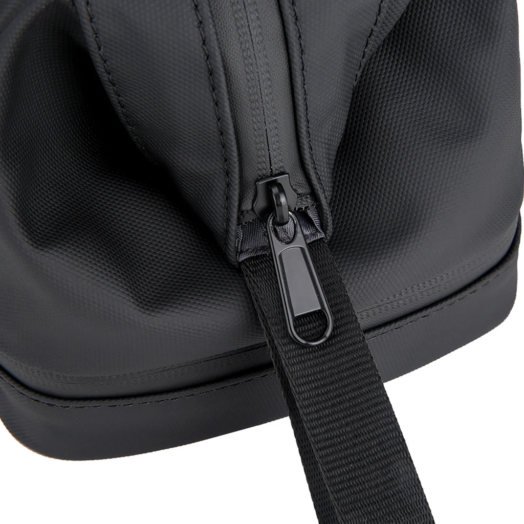 Switchstorage V: Toiletry Bag with Wet and Dry Areas for Modern Travelers
