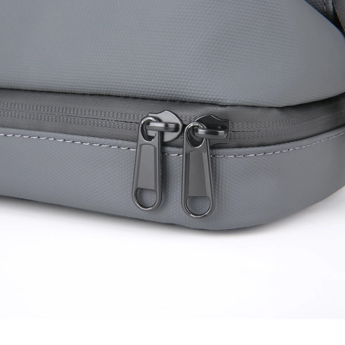 Switchstorage V: Toiletry Bag with Wet and Dry Areas for Modern Travelers