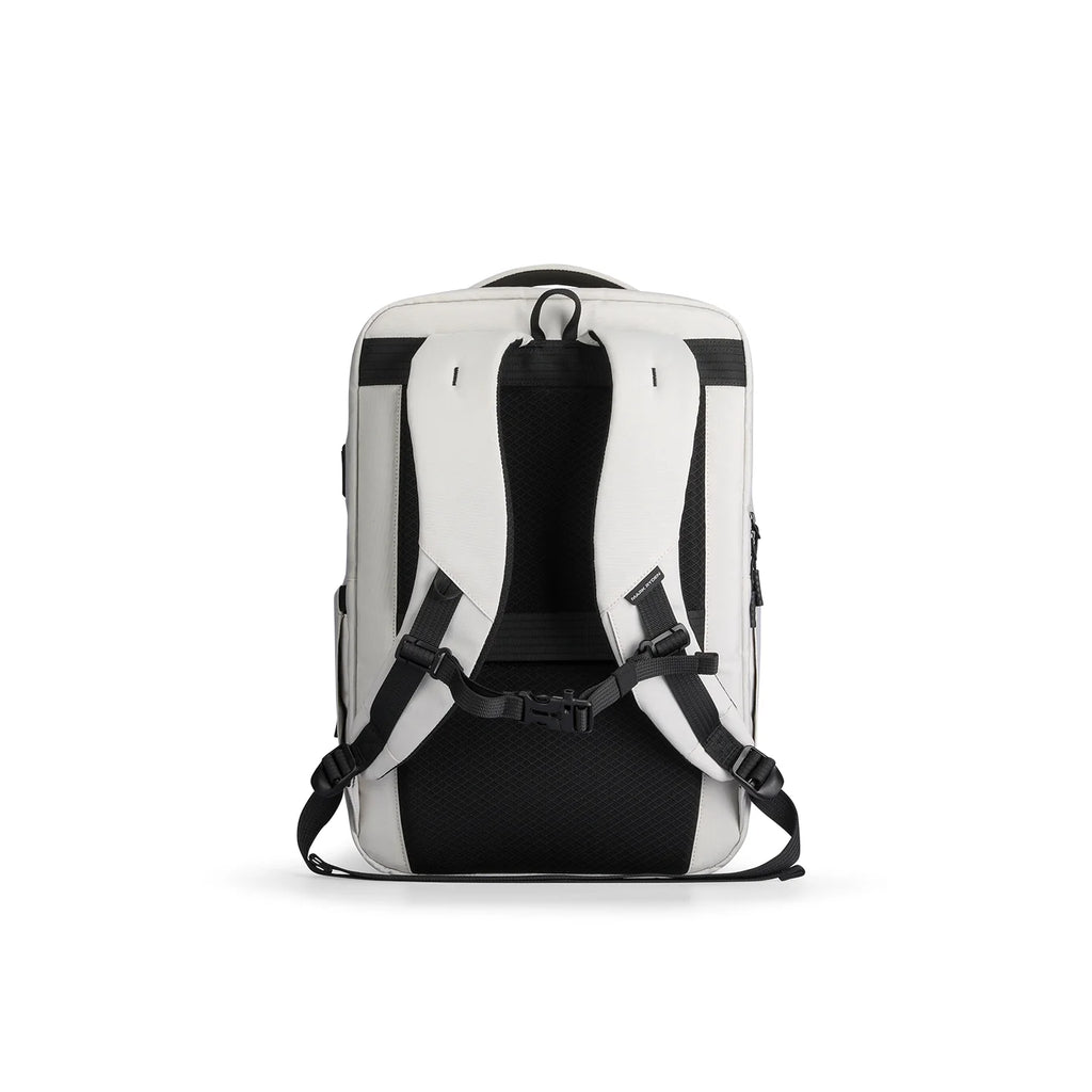 Urbanity: City Commuter Oxford USB Port 17.3 inch Laptop Backpack
