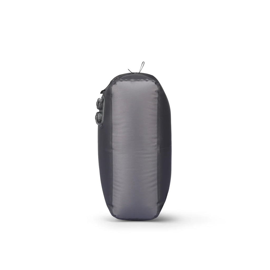 VacSpace Pro: Self-compressing Ziplock Bags Designed for Easy Organization of Clothing