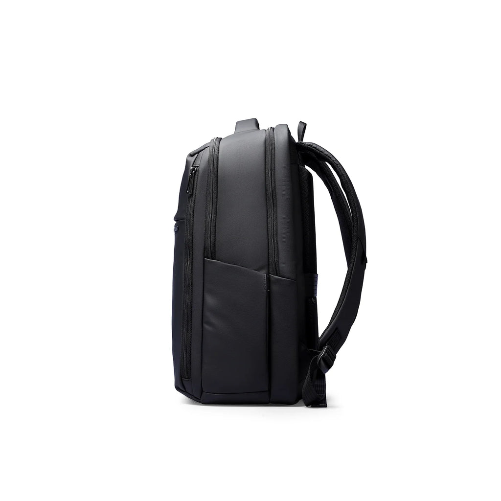 VenturePro: Large Capacity Business Travel Backpack 23L