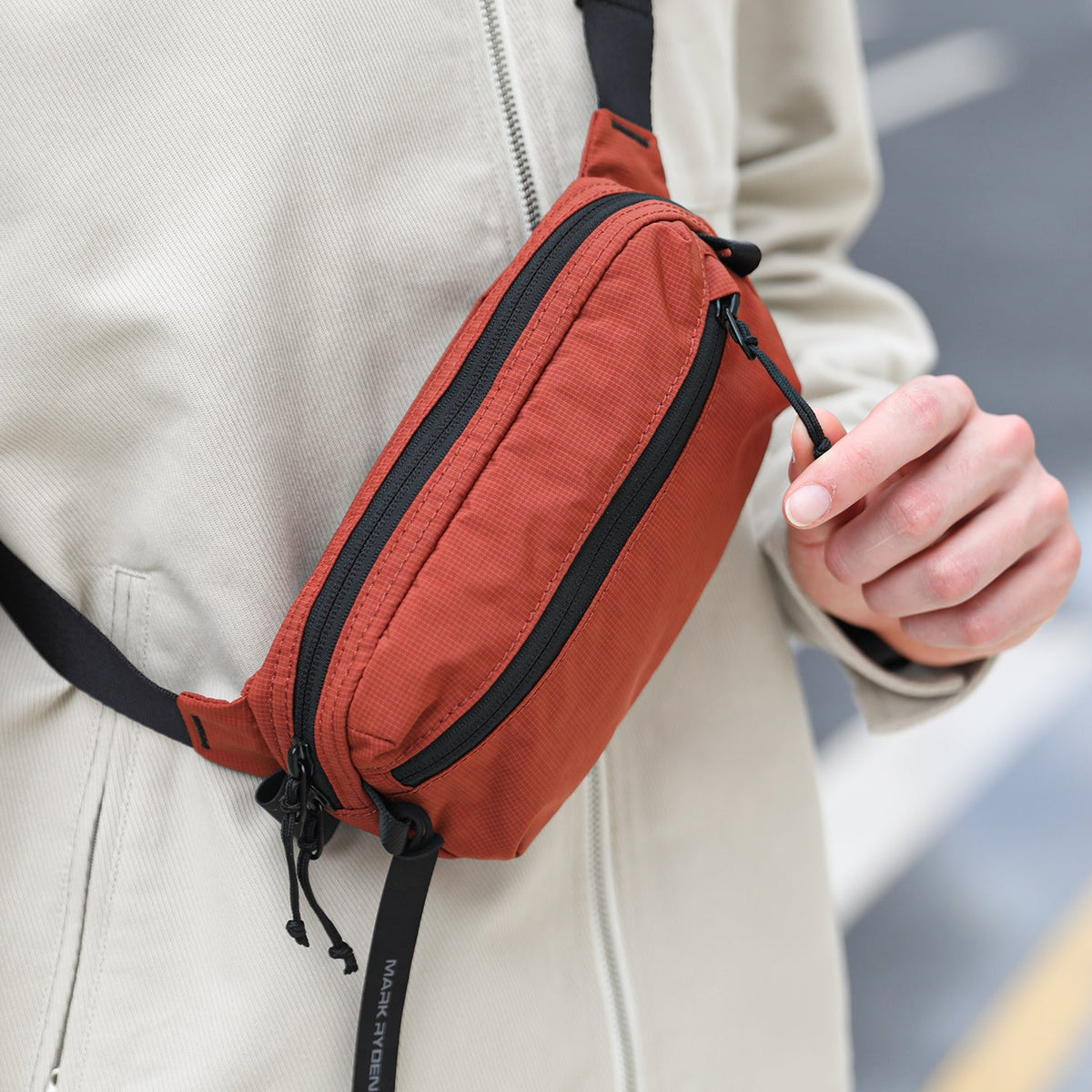 MarkRyden red ultra-light anti-theft crossbody bag with black zippers